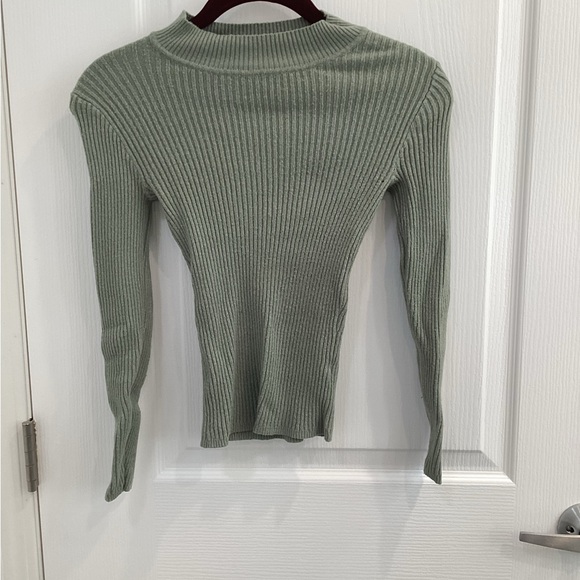 Primark Tops - Primark Ribbed Knit Sweater in Light Green